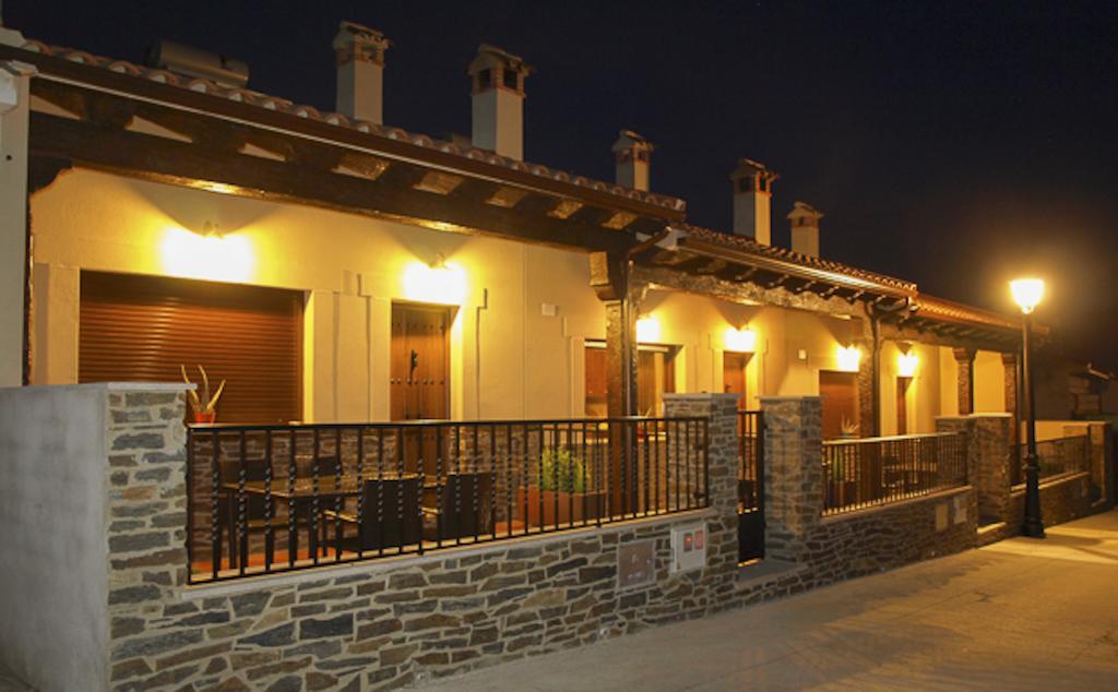 Apartamentos Rurales El Calama Zarza De Granadilla Oda fotoğraf